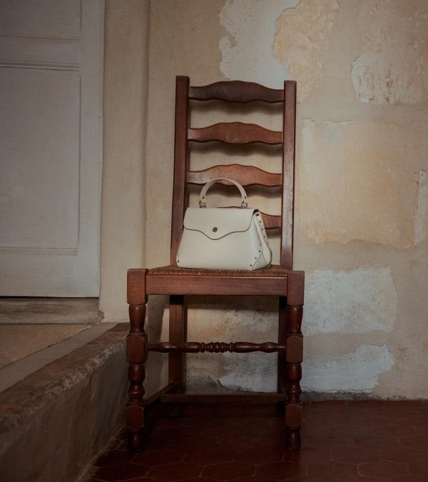 Sans Couture small handbag in grained goat leather - Image 2